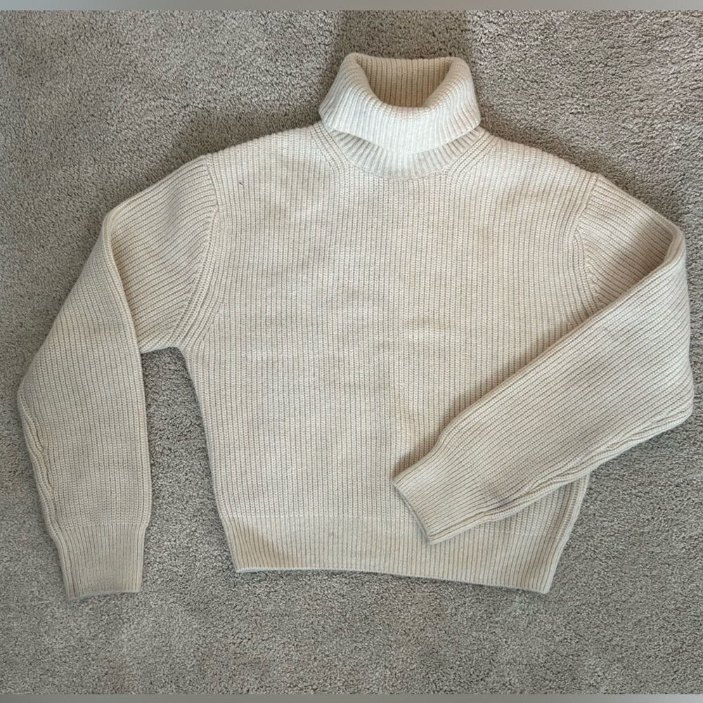H&M Women's Beige Turtleneck Sweater